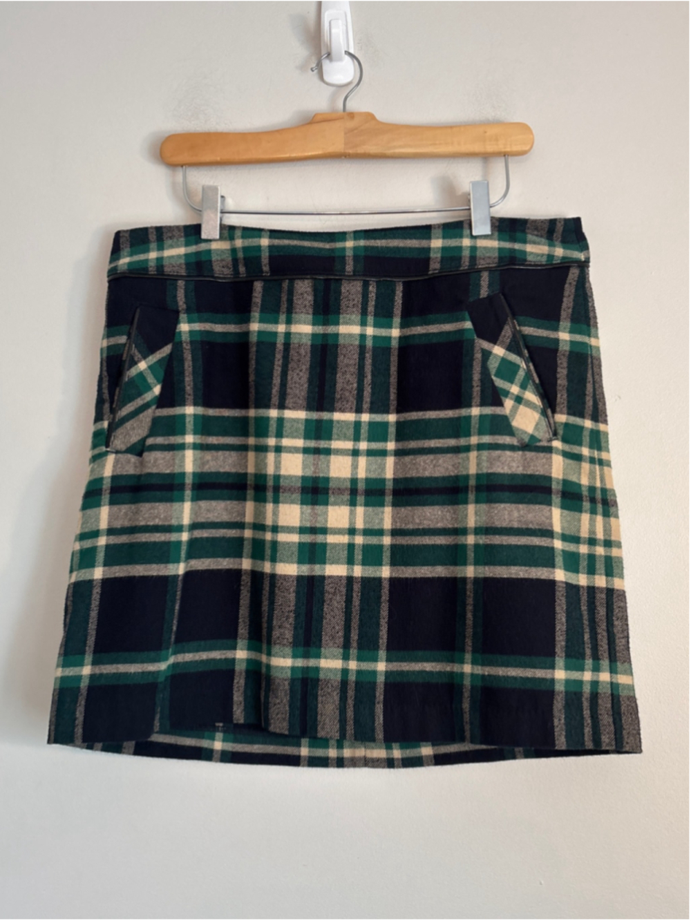 Tommy Hilfiger Plaid Wool Mini Skirt Size 10, Green and Black Academia Y2K